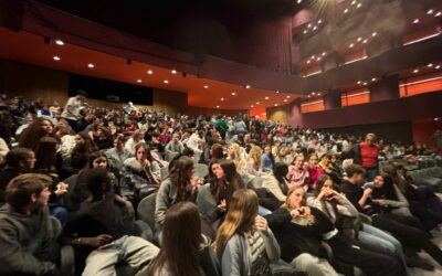 Deux classes de 3ème au théâtre